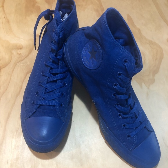 Converse Chuck Taylor All Star II Hi Sneakers Blue
Men size 11